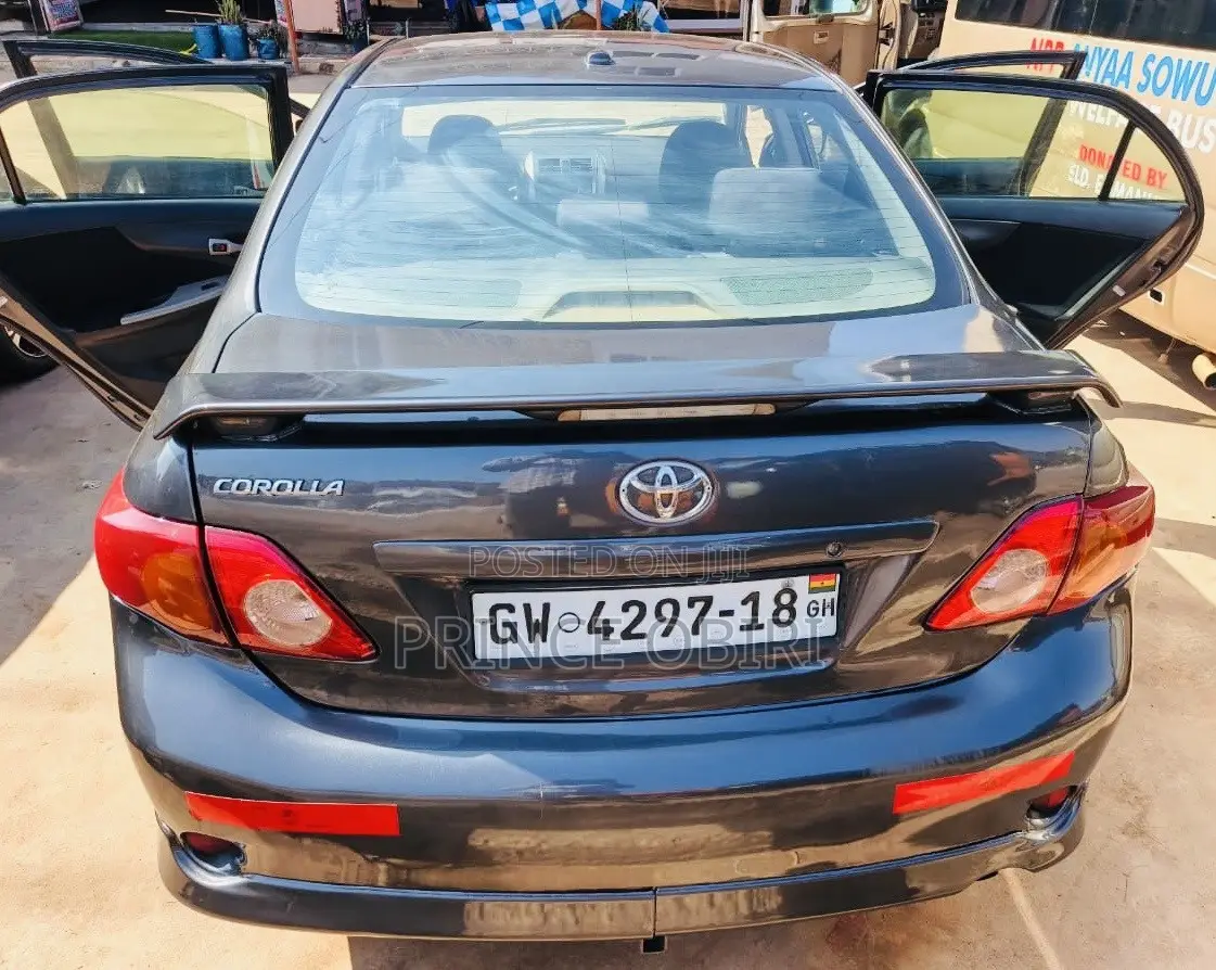 Toyota Corolla S 4dr Sedan (1.8L 4cyl 4A) 2010 Gray