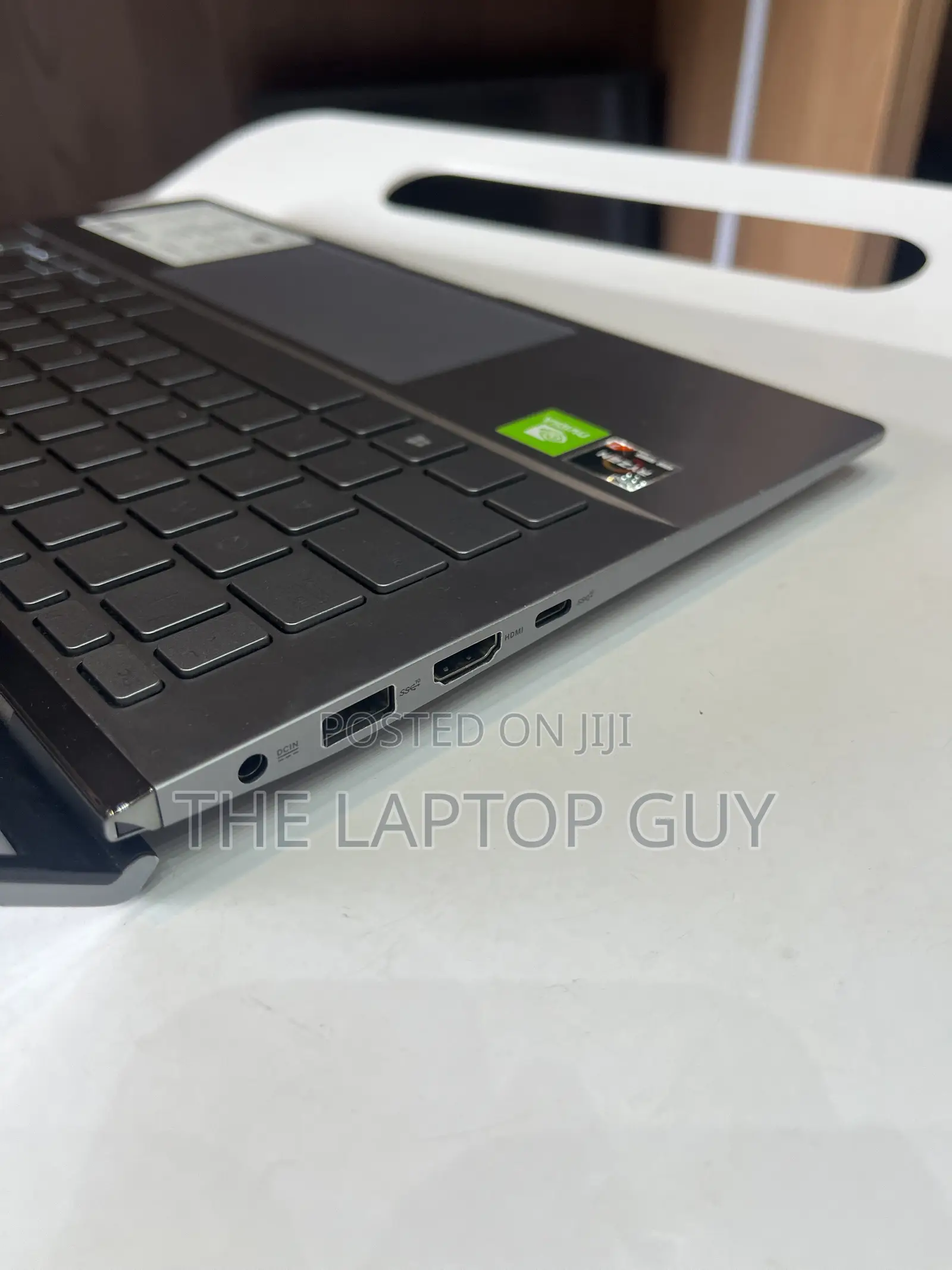Laptop Asus Zenbook 14 16GB AMD Ryzen 7 SSD 512GB