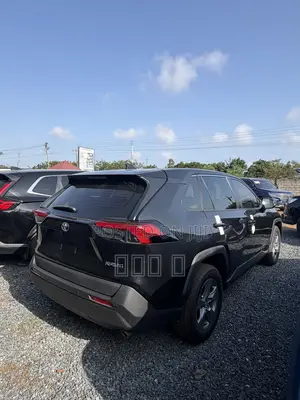 Toyota RAV4 LE FWD 2023 Black
