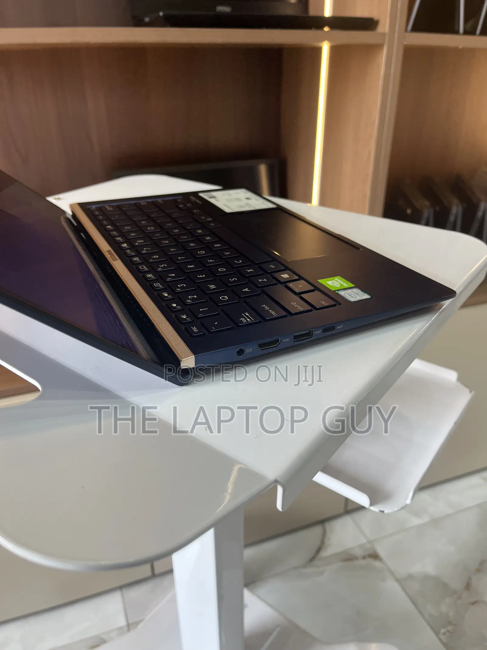 Laptop Asus Zenbook 14 8GB Intel Core i5 SSD 512GB