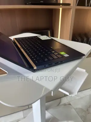 Laptop Asus Zenbook 14 8GB Intel Core i5 SSD 512GB