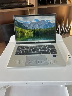 Laptop HP EliteBook 840 G9 8GB Intel Core i7 SSD 256GB