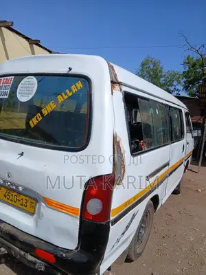 Hyundai H-100 1999 White