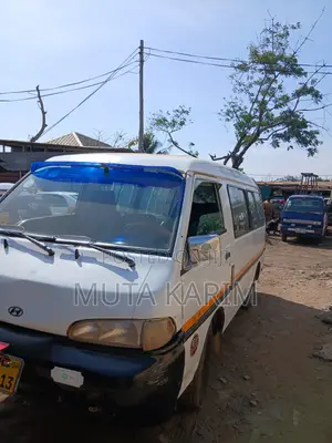 Hyundai H-100 1999 White