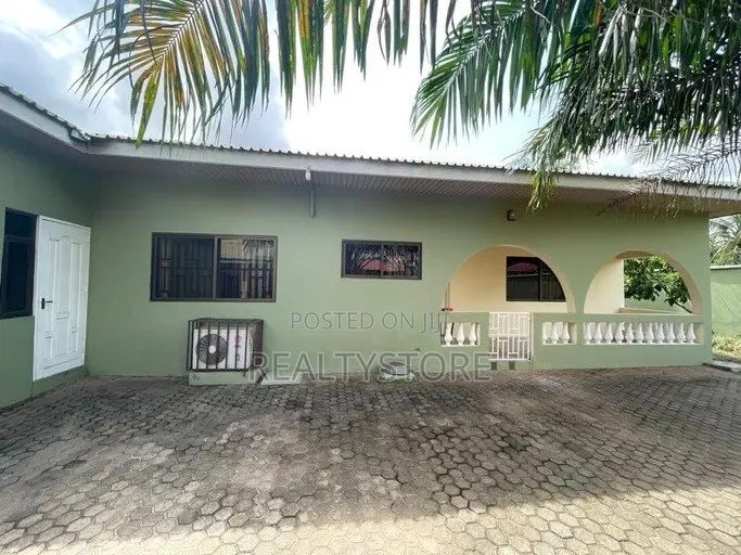 4bdrm House in North Legon, Accra Metropolitan for rent