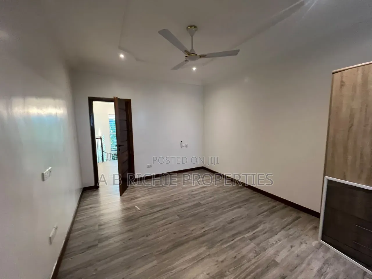 6bdrm Mansion in Ab Richie Properties, Tseaddo for rent