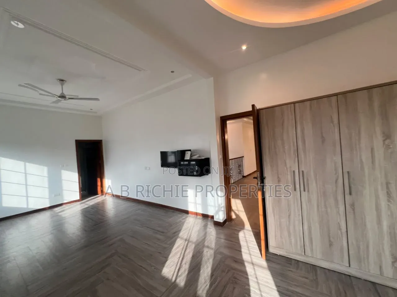 6bdrm Mansion in Ab Richie Properties, Tseaddo for rent