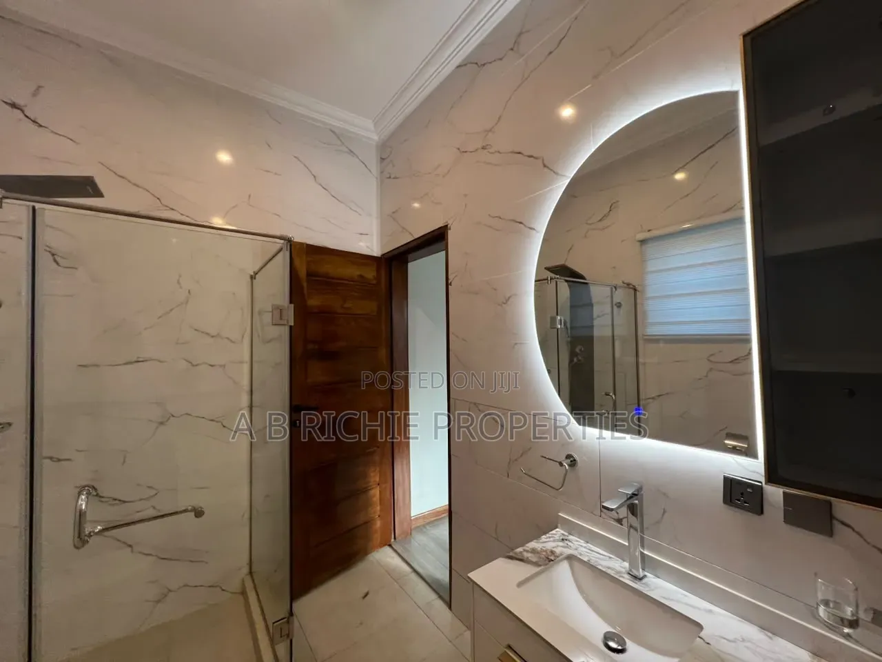 6bdrm Mansion in Ab Richie Properties, Tseaddo for rent