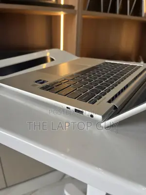 Laptop HP EliteBook 840 G9 8GB Intel Core i7 SSD 256GB