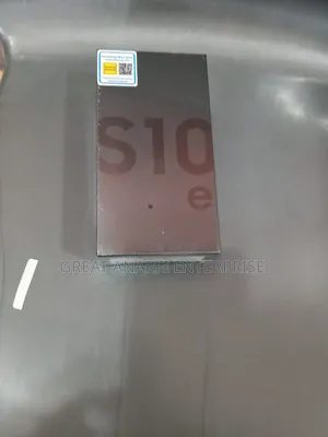 New Samsung Galaxy S10e 128 GB Black