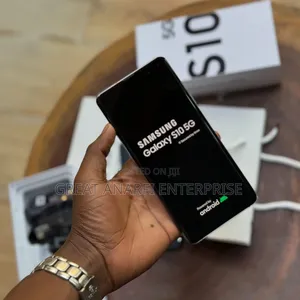New Samsung Galaxy S10 5G 256 GB Black