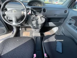 Toyota Sienta 2014