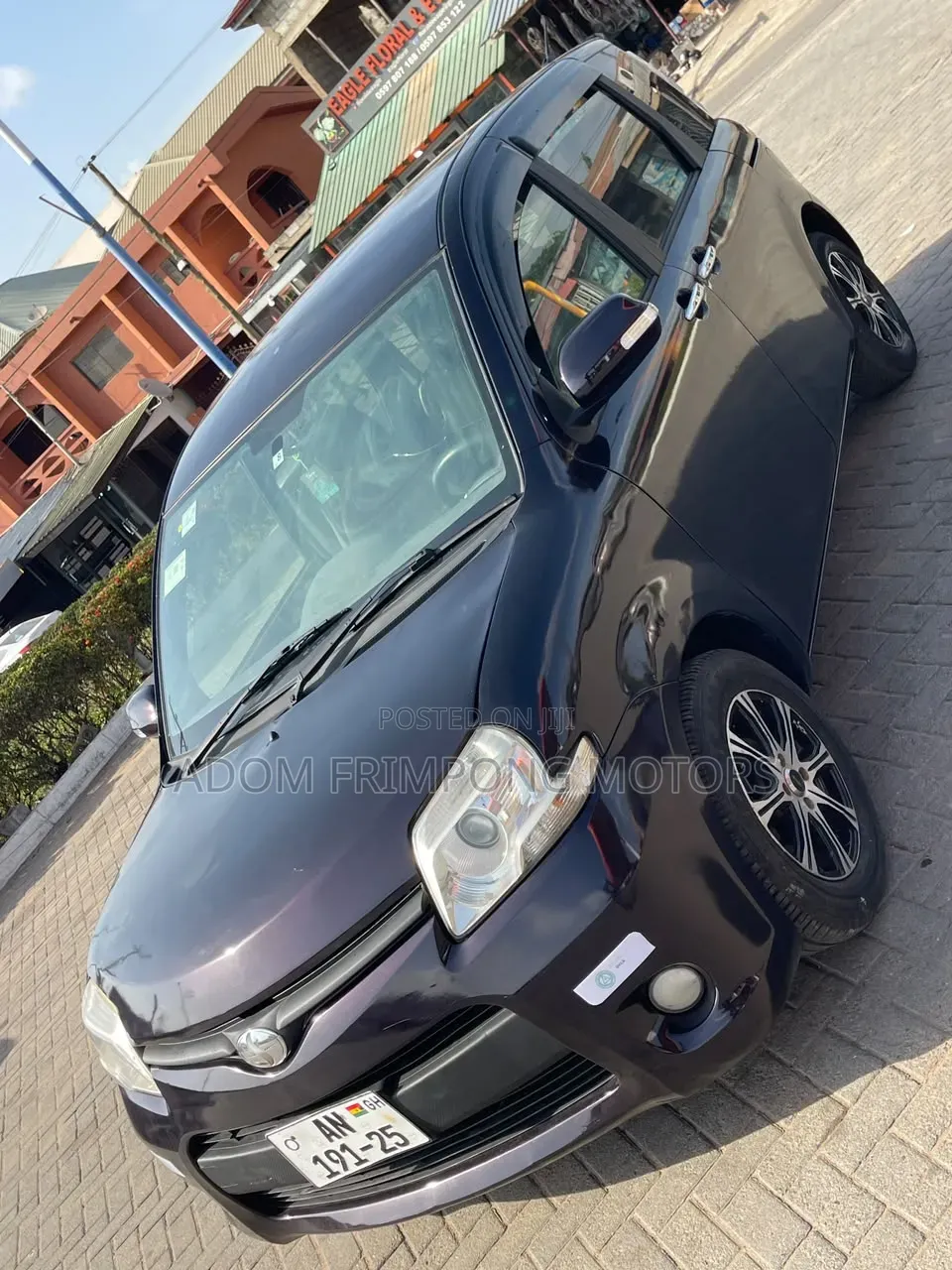 Toyota Sienta 2014
