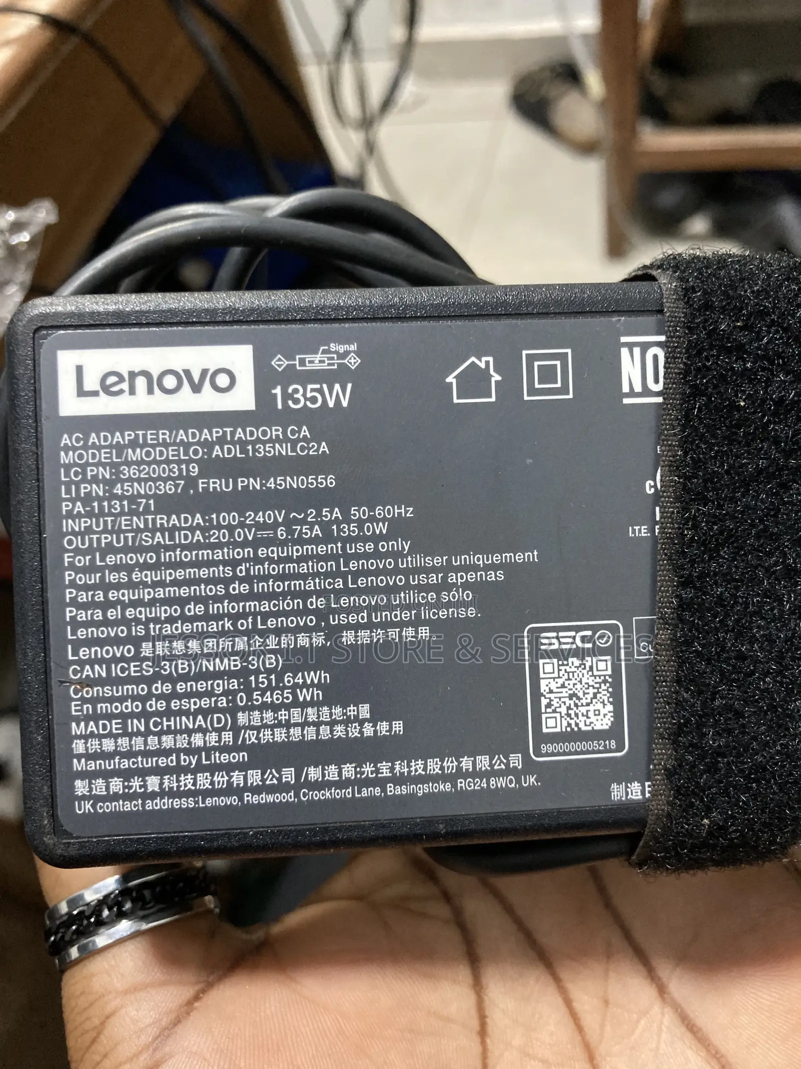 Lenovo 20 v 6.75A 135W Laptop Charger