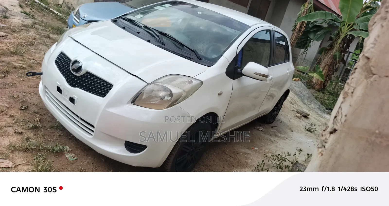 Toyota Vitz 2011 White