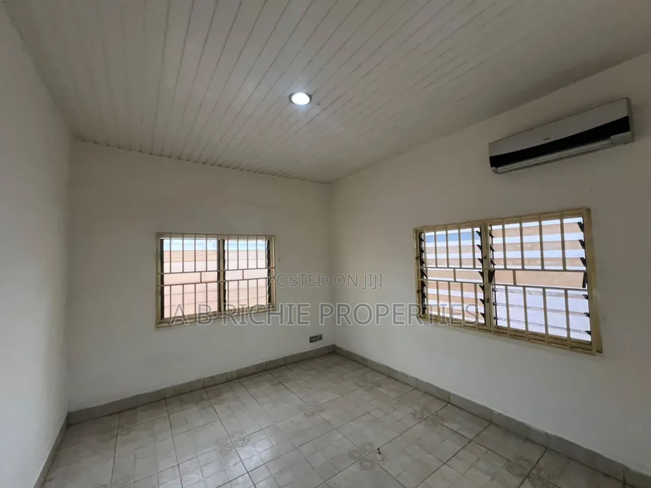 3bdrm Bungalow in Ab Richie Properties, Dzorwulu for rent