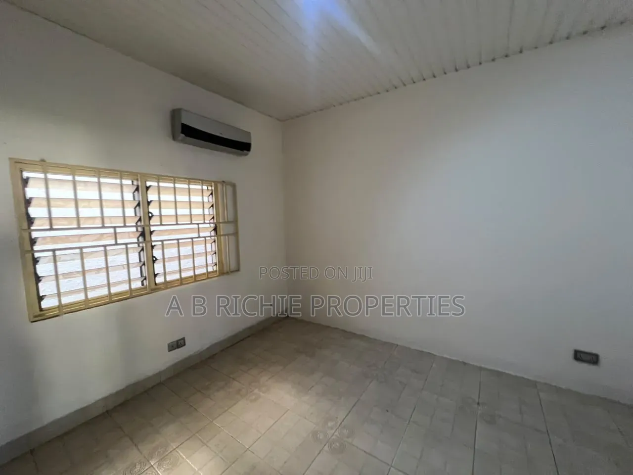 3bdrm Bungalow in Ab Richie Properties, Dzorwulu for rent