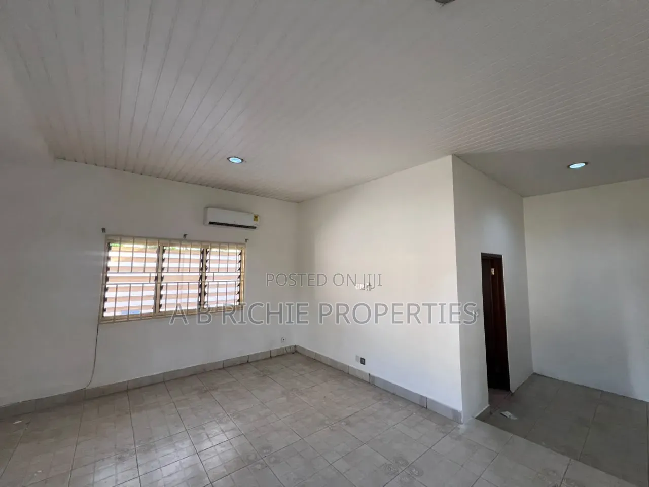 3bdrm Bungalow in Ab Richie Properties, Dzorwulu for rent