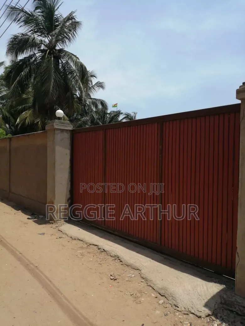 3bdrm House in Nungua Coco Beach, Accra Metropolitan for sale