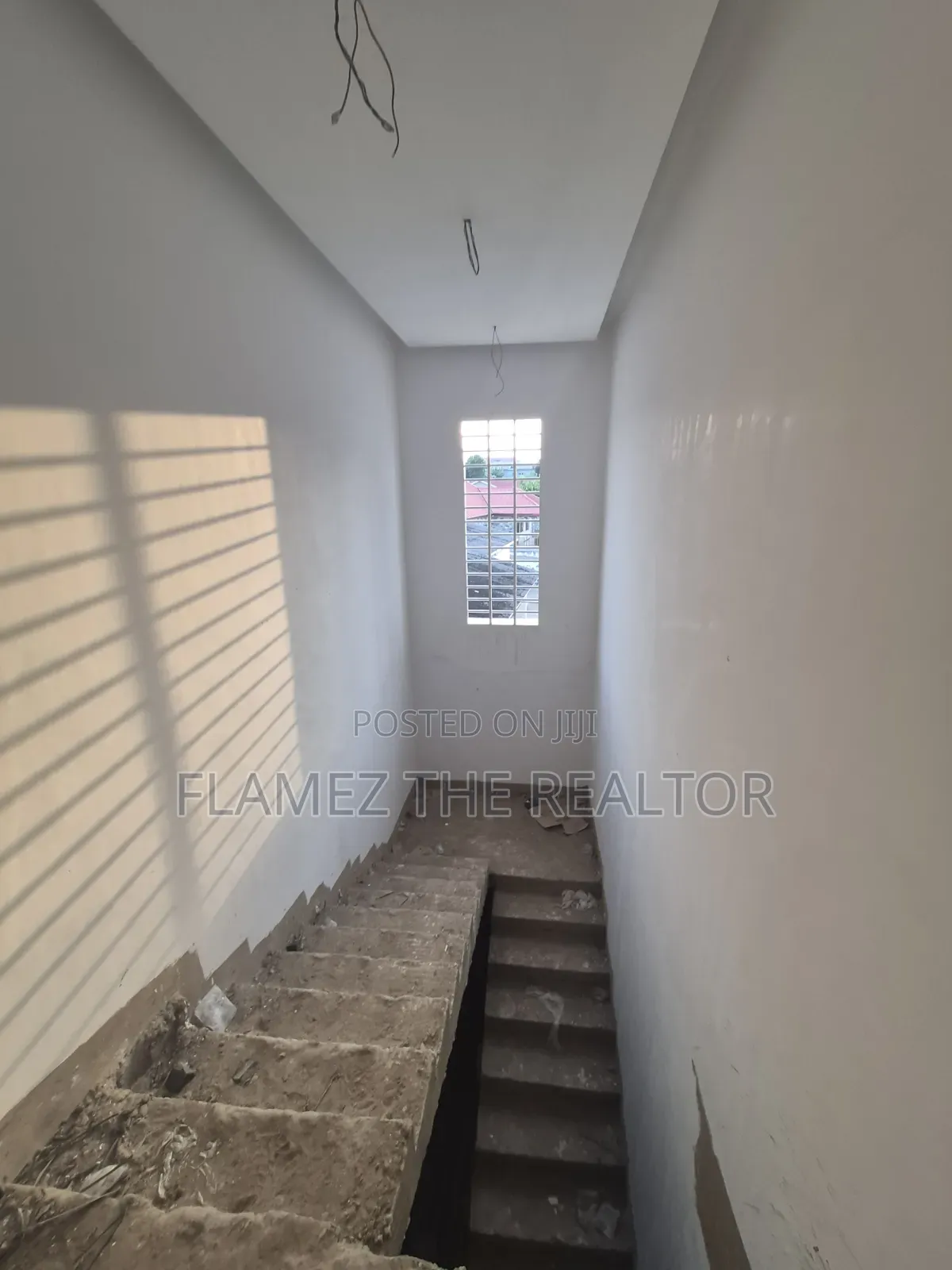 4bdrm Duplex in Cfc Estate, The Mall for sale
