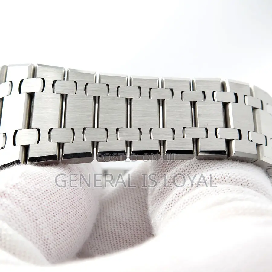 Audemars Piguet Royal Oak Chronograph. Stainless Steel Octagonal Bezel