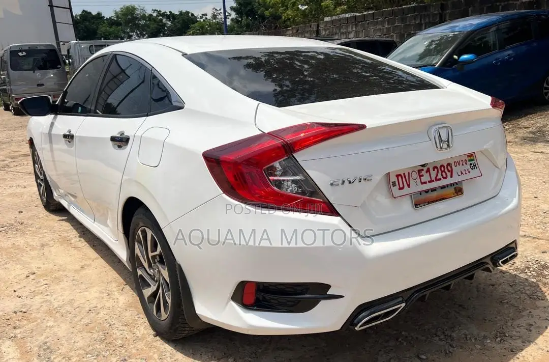 Honda Civic 2016 White