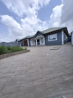 4bdrm House in Arenas,3 Junction, Amasaman for sale