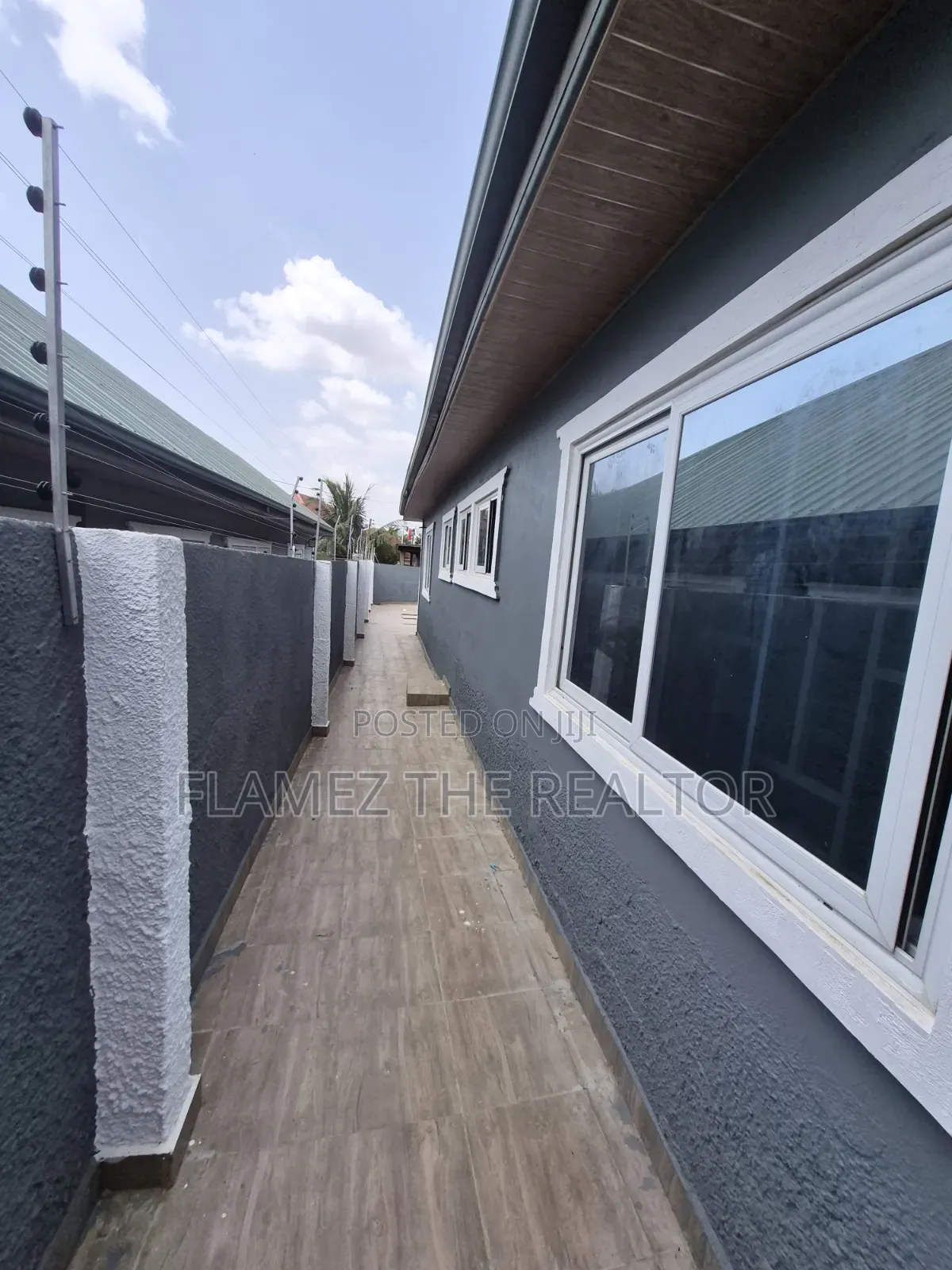 4bdrm House in Arenas,3 Junction, Amasaman for sale