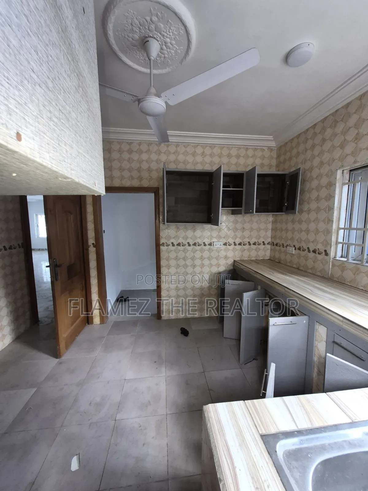 4bdrm House in Arenas,3 Junction, Amasaman for sale
