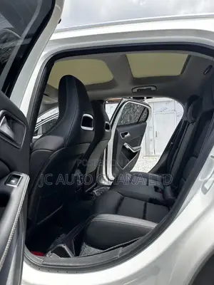 Mercedes-Benz GLA-Class 2018 White