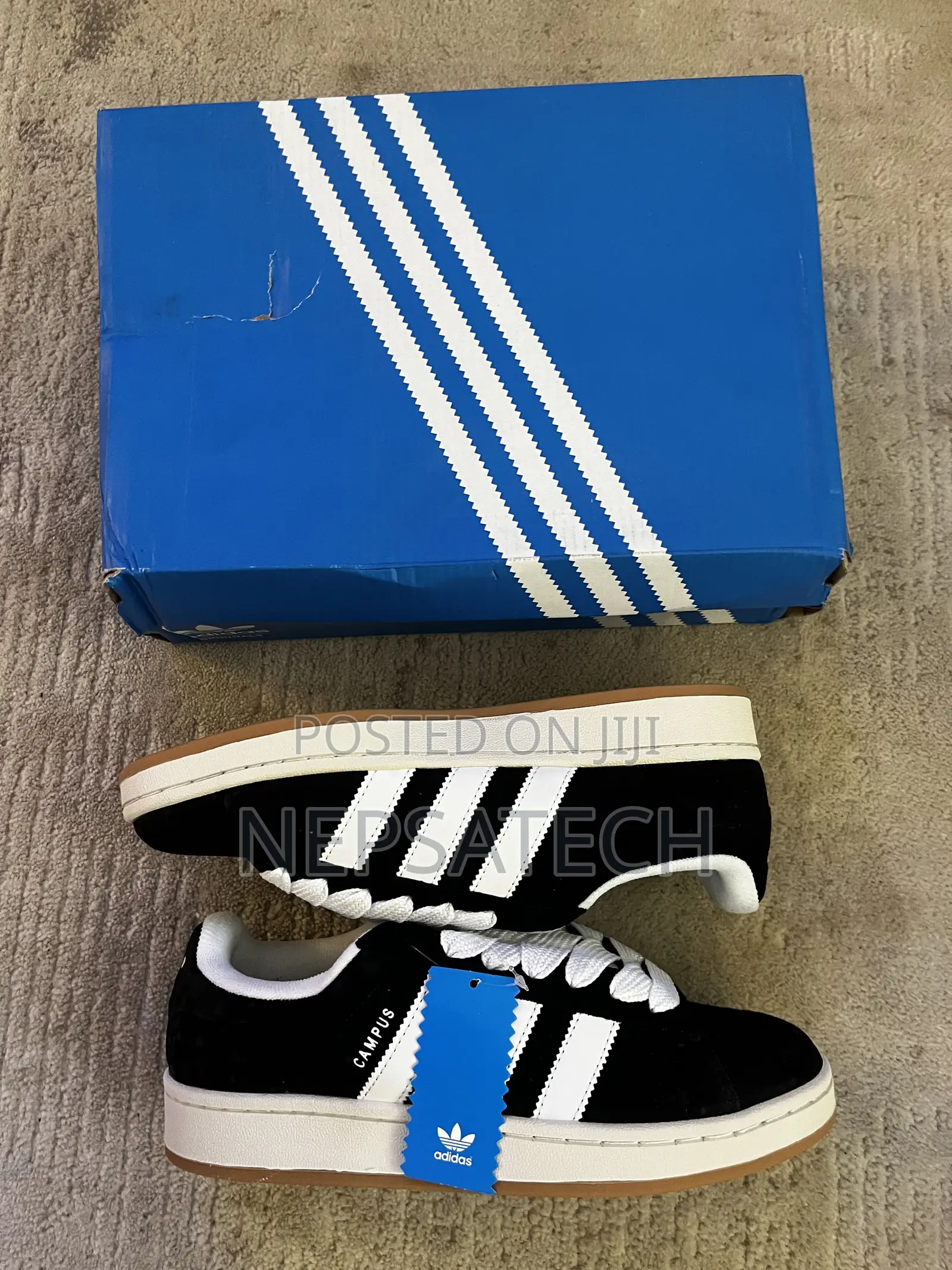 Adidas Sneakers
