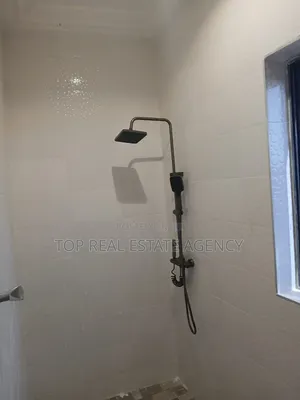 1bdrm Apartment in Lapaz Isreal,,, Abrantie for rent
