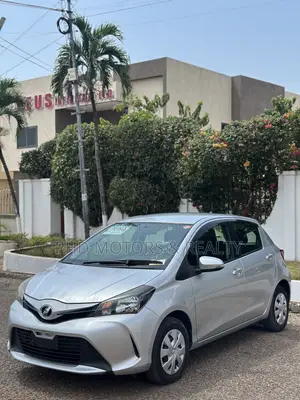 Toyota Vitz 1.3 FWD 3dr 2015 Silver