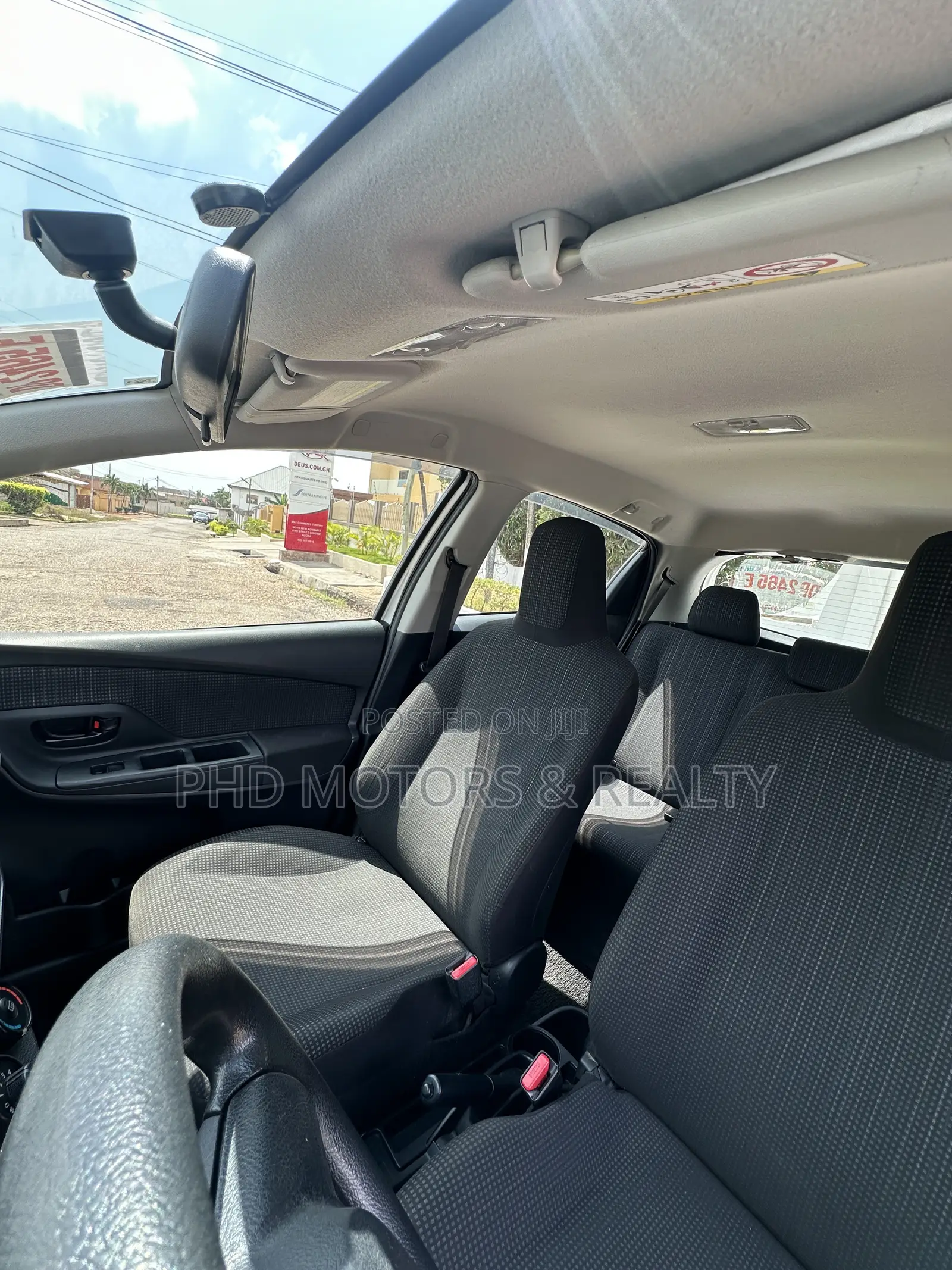 Toyota Vitz 1.3 FWD 3dr 2015 Silver