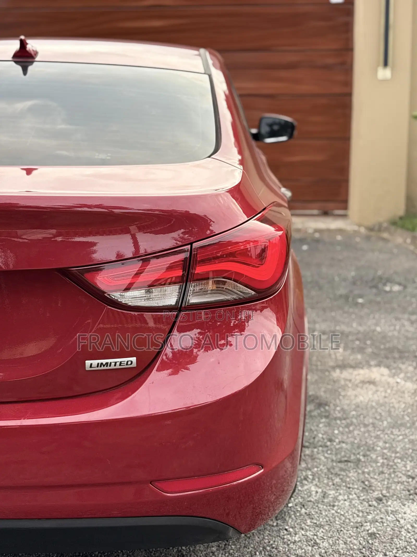 Hyundai Elantra Limited Sedan FWD (1.8L 4cyl 6A) 2016 Red