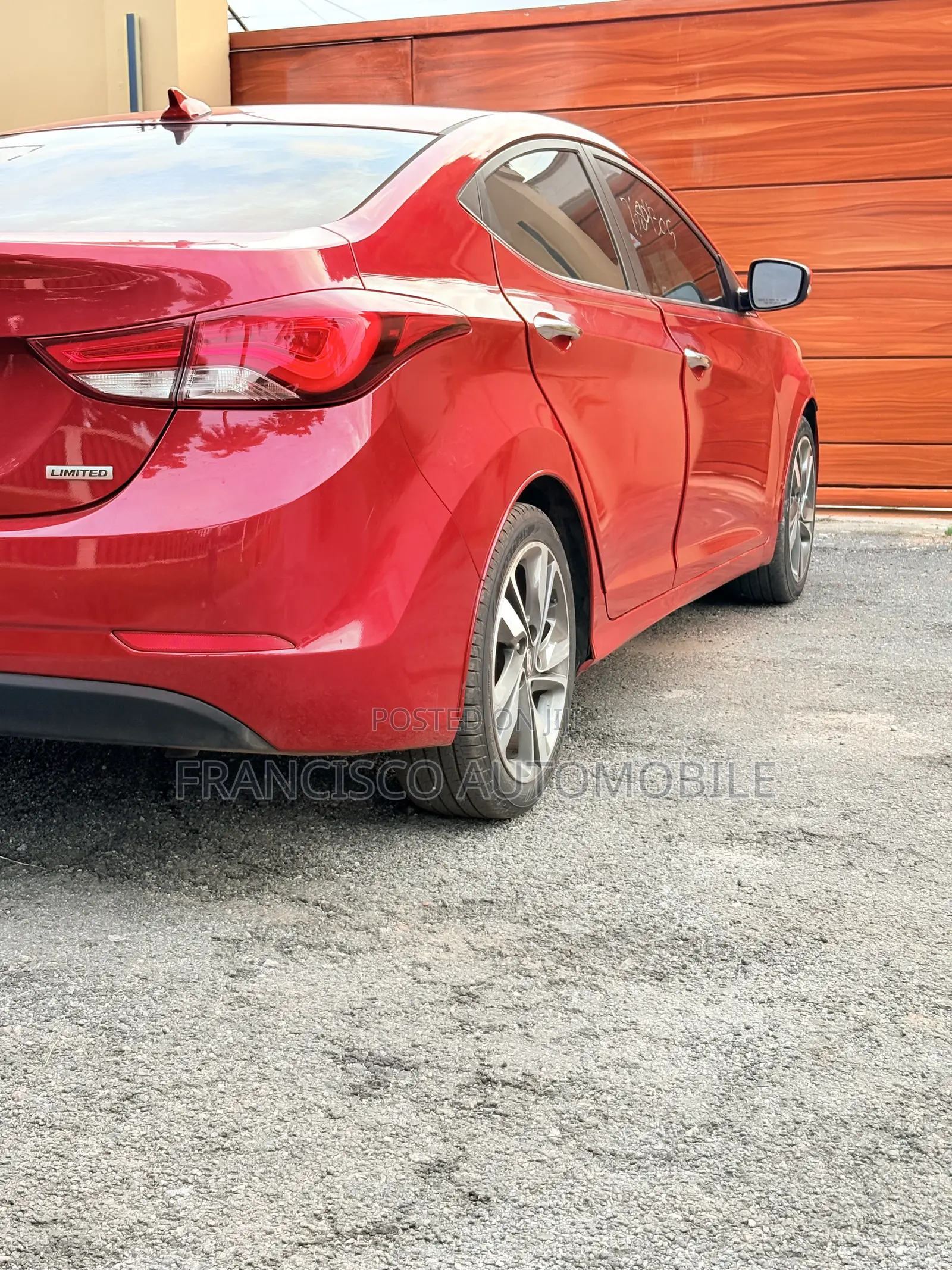 Hyundai Elantra Limited Sedan FWD (1.8L 4cyl 6A) 2016 Red