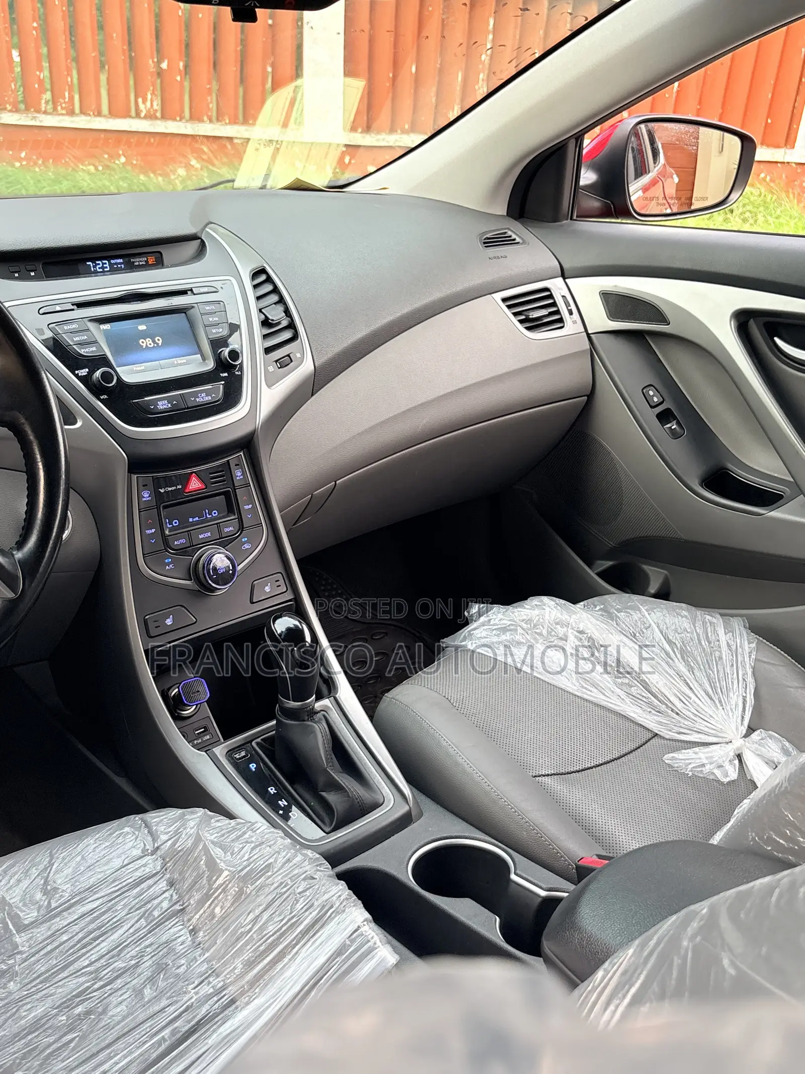 Hyundai Elantra Limited Sedan FWD (1.8L 4cyl 6A) 2016 Red