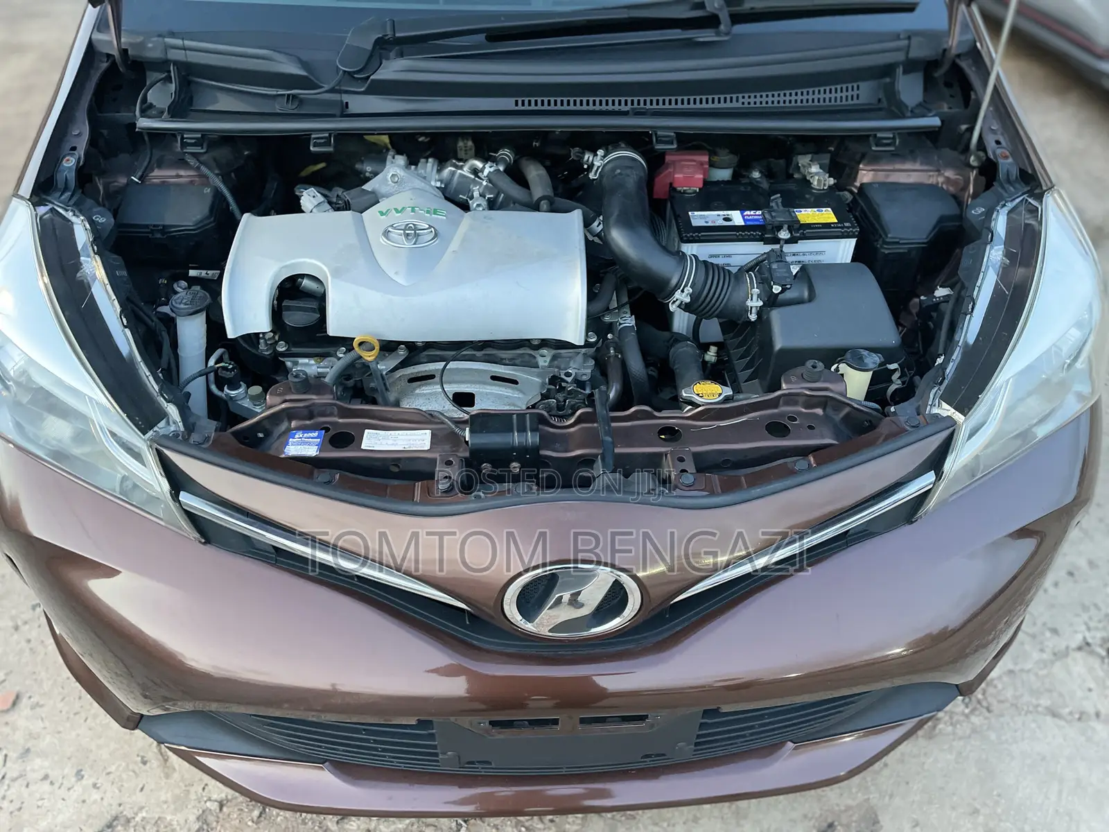 Toyota Vitz 1.3 FWD 5dr 2015 Brown