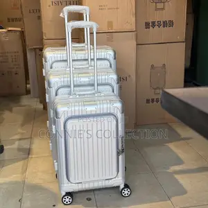 Hard-Shell Spinner Luggage