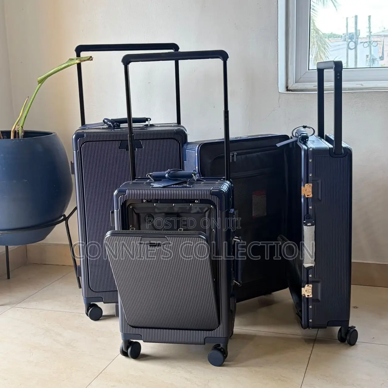Ribbed Aluminum-Frame Polycarbonate Hardside Rolling Suitcases
