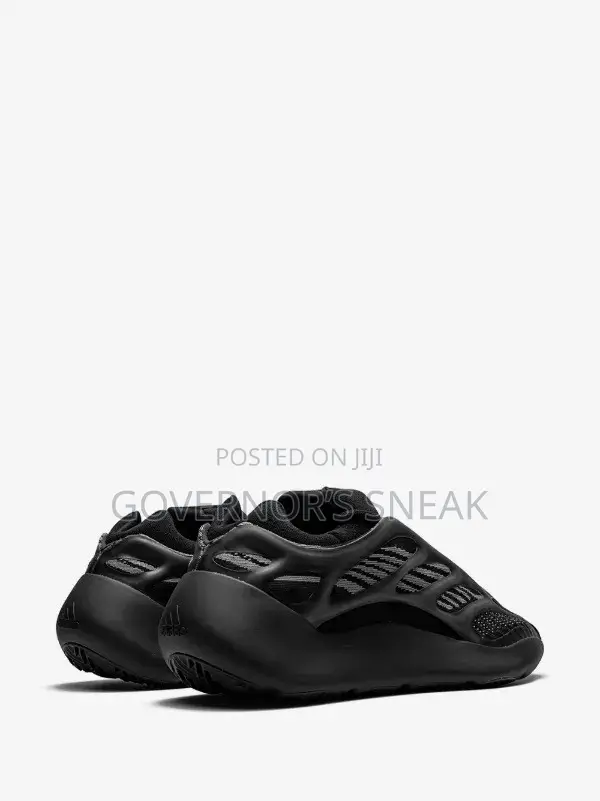 Adidas Yeezy 700 V3