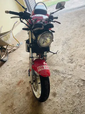 Suzuki Bandit 1999 Red