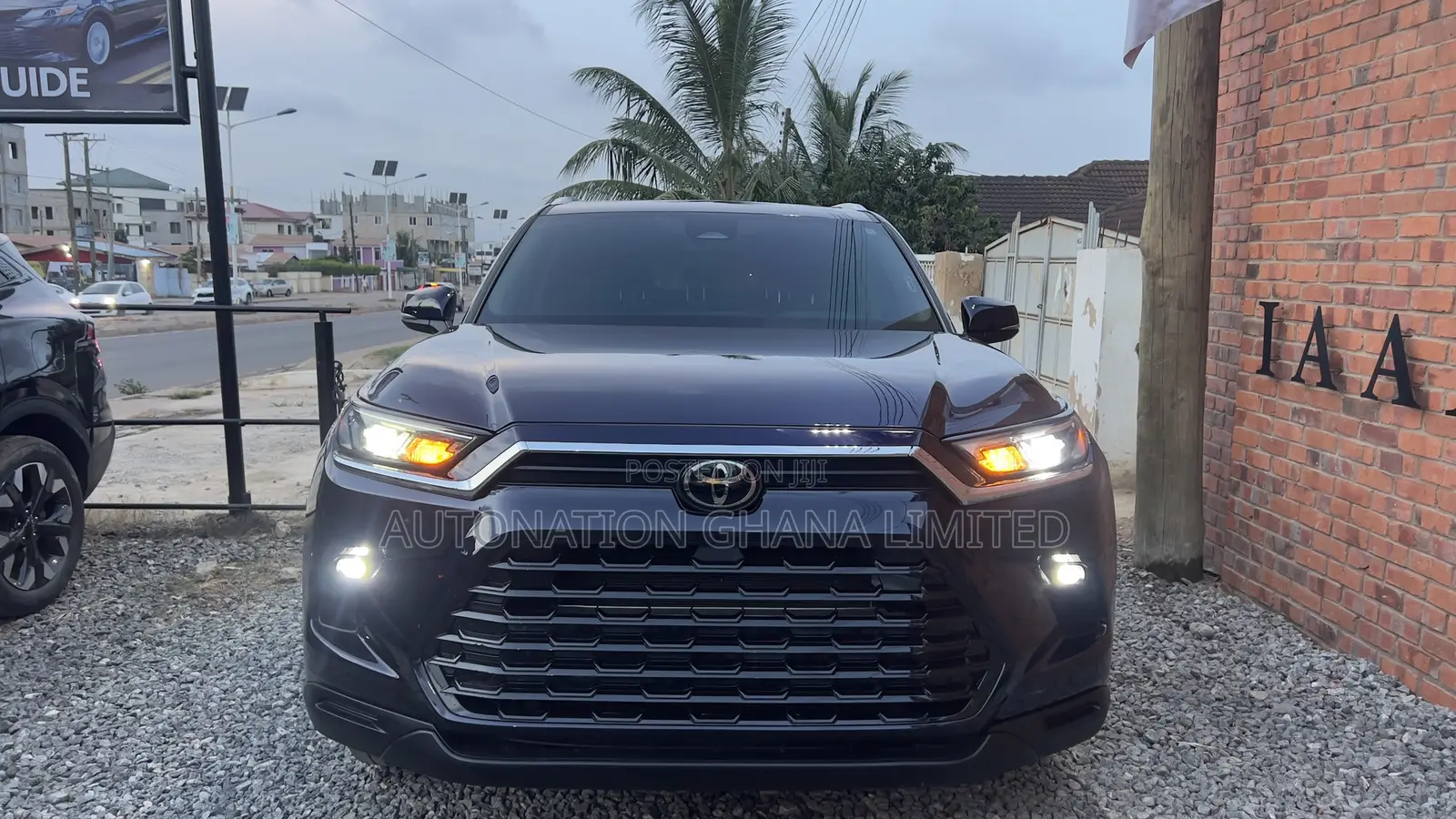 Toyota Grand Highlander XLE FWD 2024 Blue