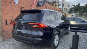 Toyota Grand Highlander XLE FWD 2024 Blue