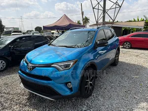 Toyota RAV4 SE AWD (2.5L 4cyl 6A) 2017 Blue