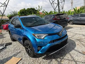 Toyota RAV4 SE AWD (2.5L 4cyl 6A) 2017 Blue
