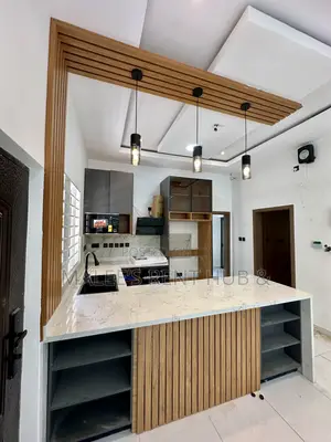 3bdrm House in Maleesrenthub, Spintex for sale