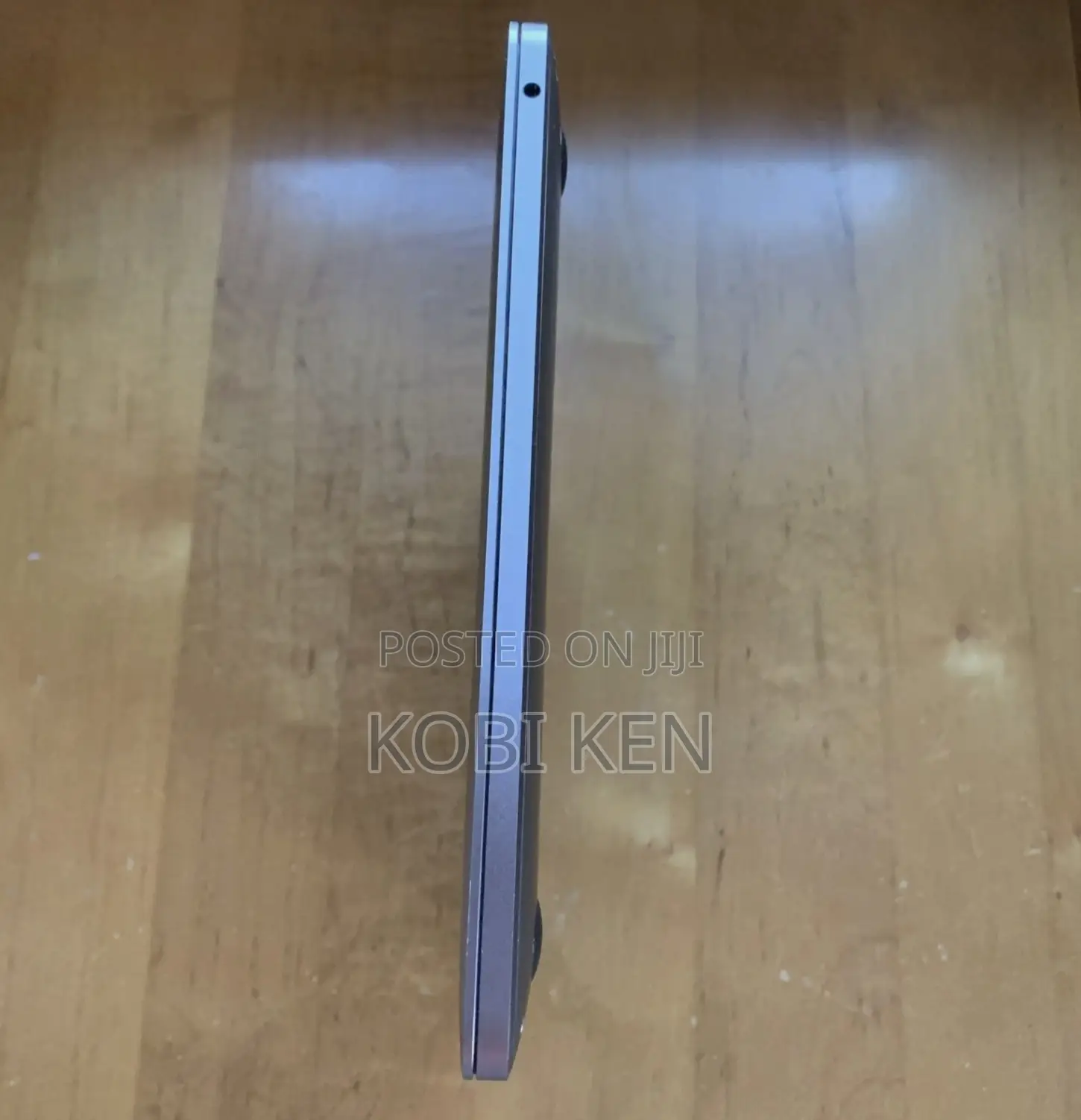 Laptop Apple MacBook Pro 2022 M2 8GB Apple M2 SSD 256GB