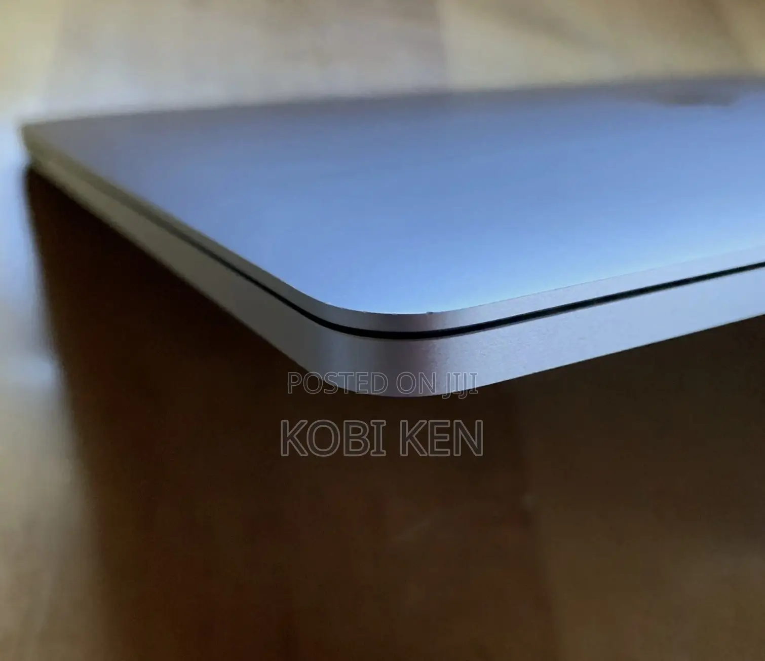 Laptop Apple MacBook Pro 2022 M2 8GB Apple M2 SSD 256GB