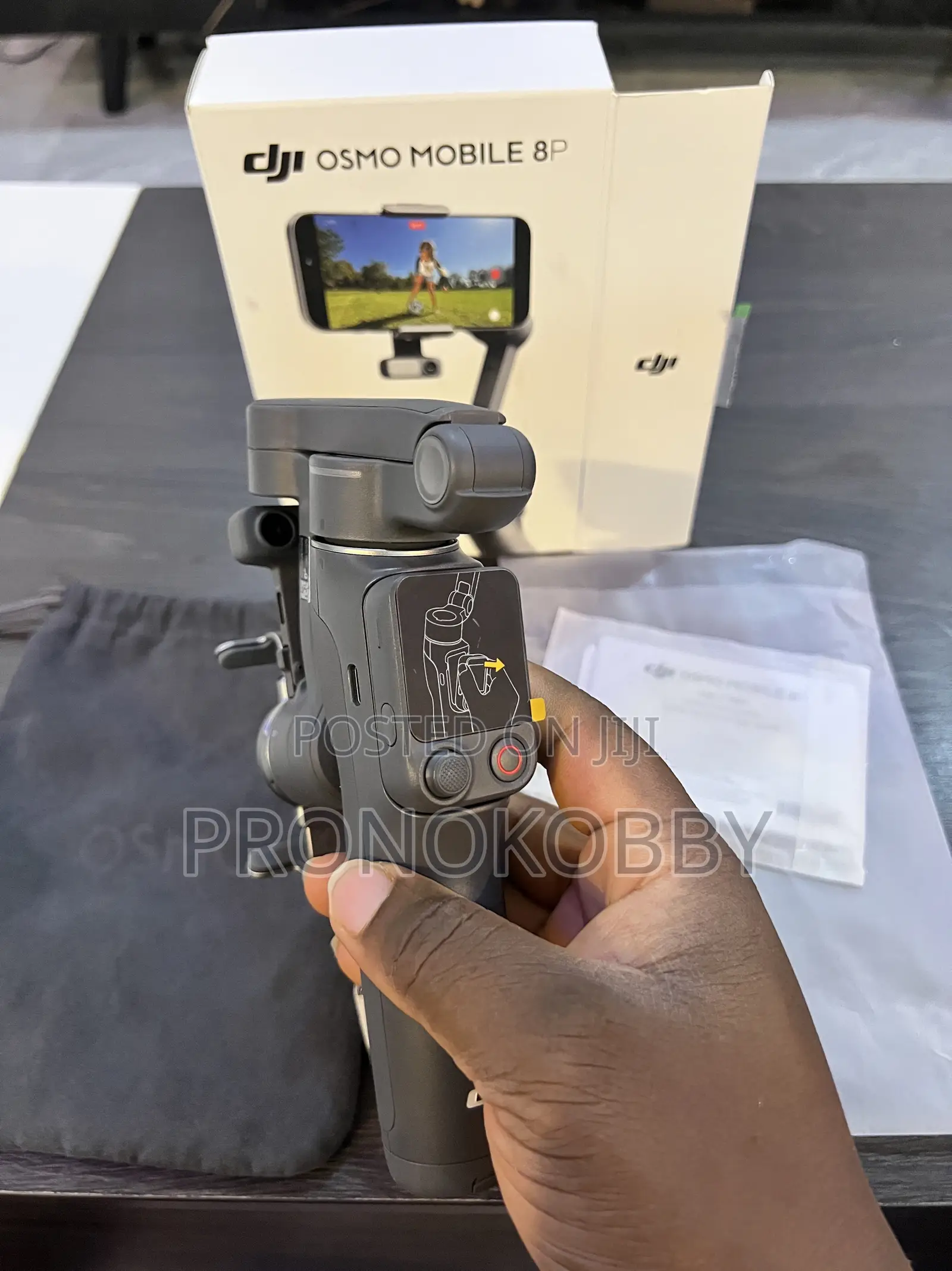 DJI Osmo Mobile 8P Smartphone Gimbal – Smooth Video Stabilisation